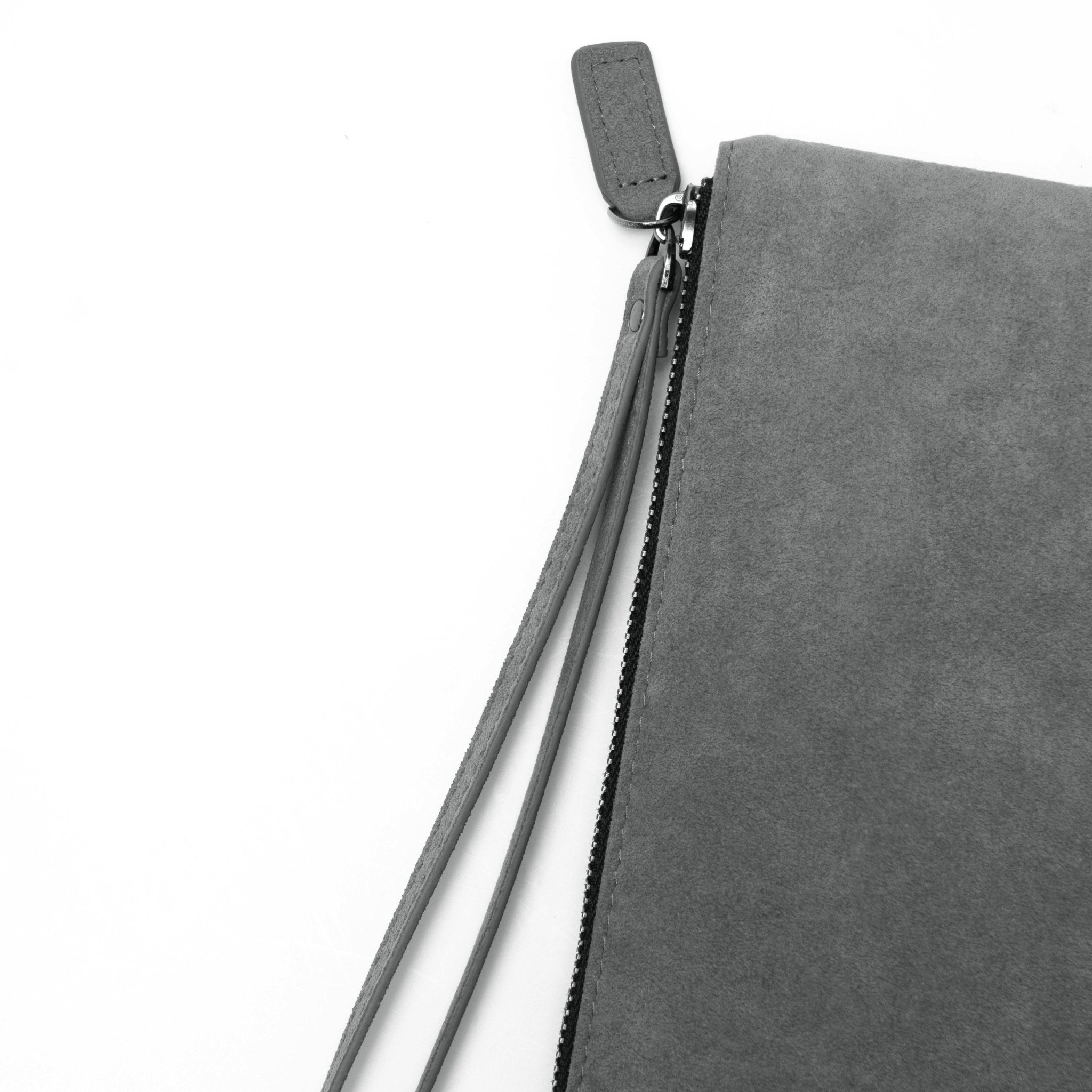 Alcantara Pouch - Nardo Gray - Alcanside